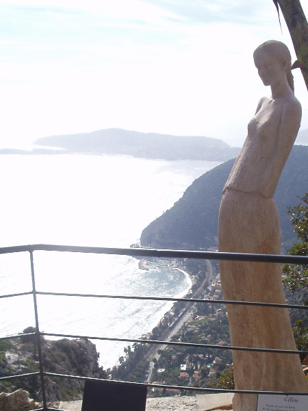 [Eze2]