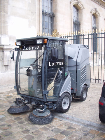 [Louvre]
