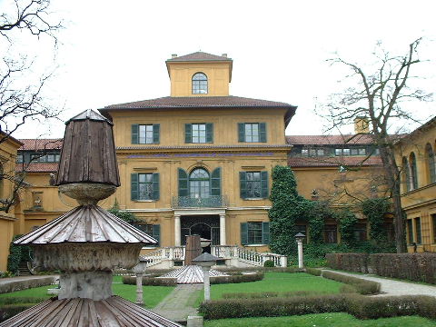 [Lenbachhaus]