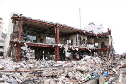 東日本大震災で壊れた建物