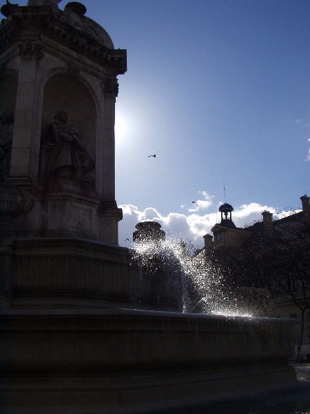 [Fontaine]
