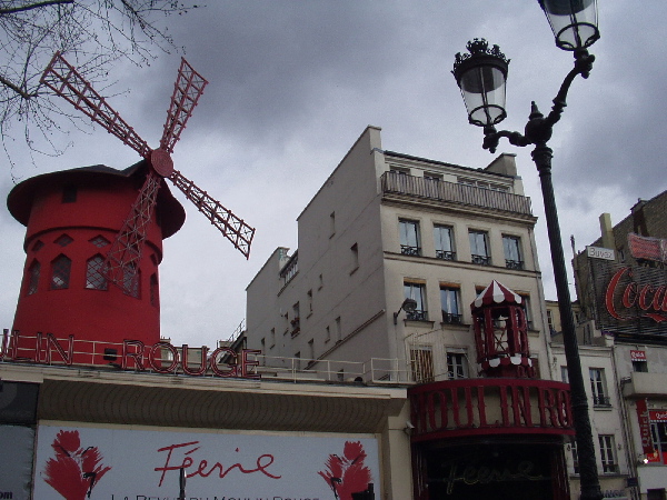 [Moulin Rouge]