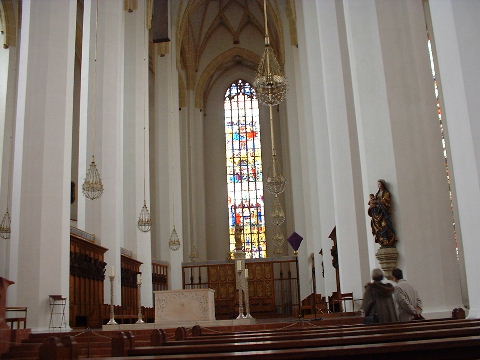 [inside Frauenkirche]