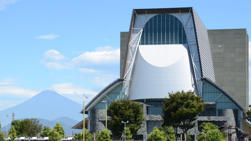 晩夏の富士山と会場