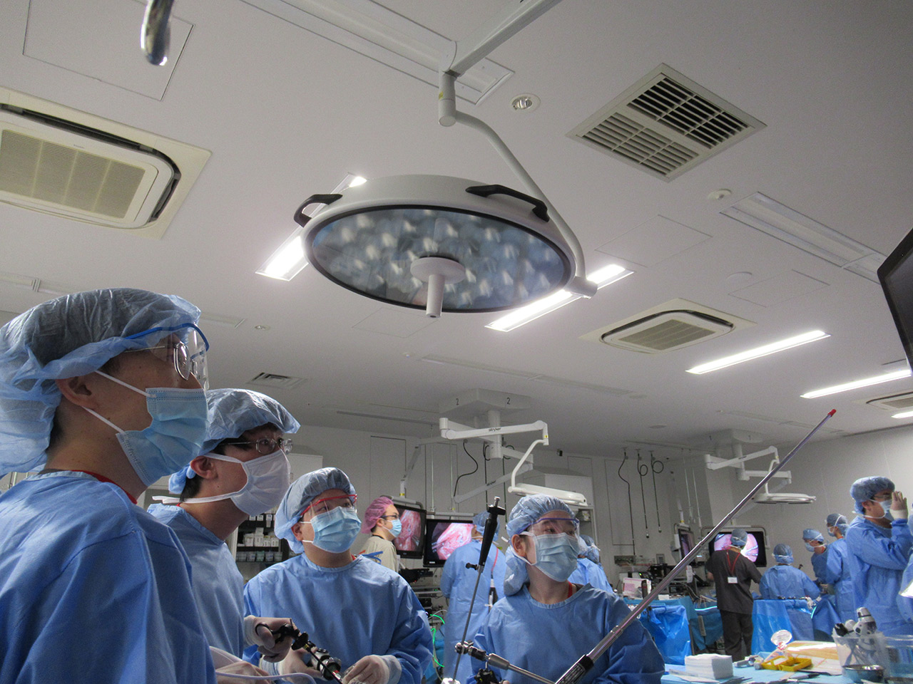 2026年度第1回腹腔鏡手術トレーニングの様子